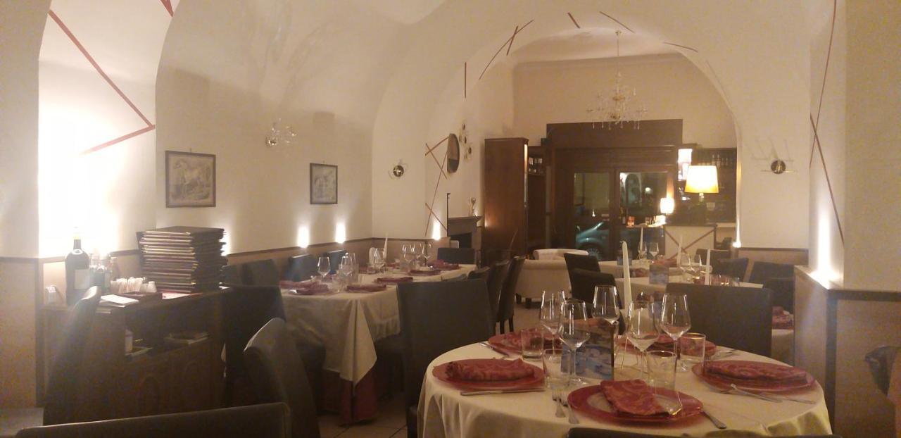 Villa Giulia Del Cavaliere กาสโตรวิลลารี ภายนอก รูปภาพ